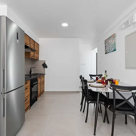 Panatheon Sunset Suites *